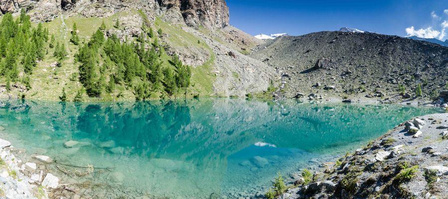 Lago blu, un bijou turquoise dans la glace